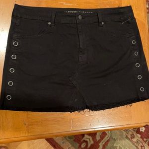 American Eagle Denim Snap Skirt
